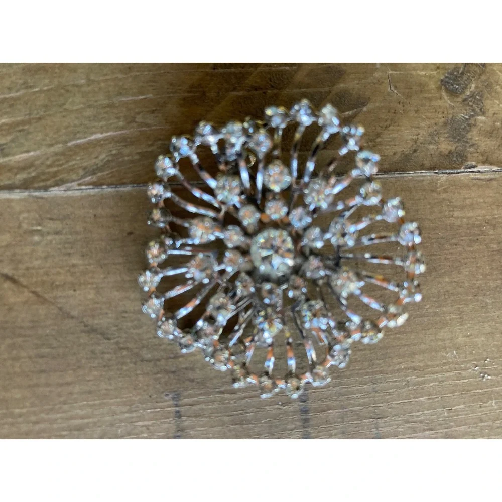 Vintage Silver Tone Rhinestone Sunburst Brooch Pin Clear Crystal Starburst 1.75